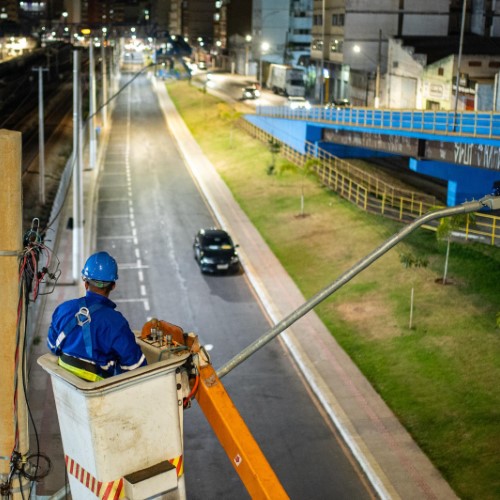 BM: Avenida Roosevelt Brasil ganha iluminação mais potente